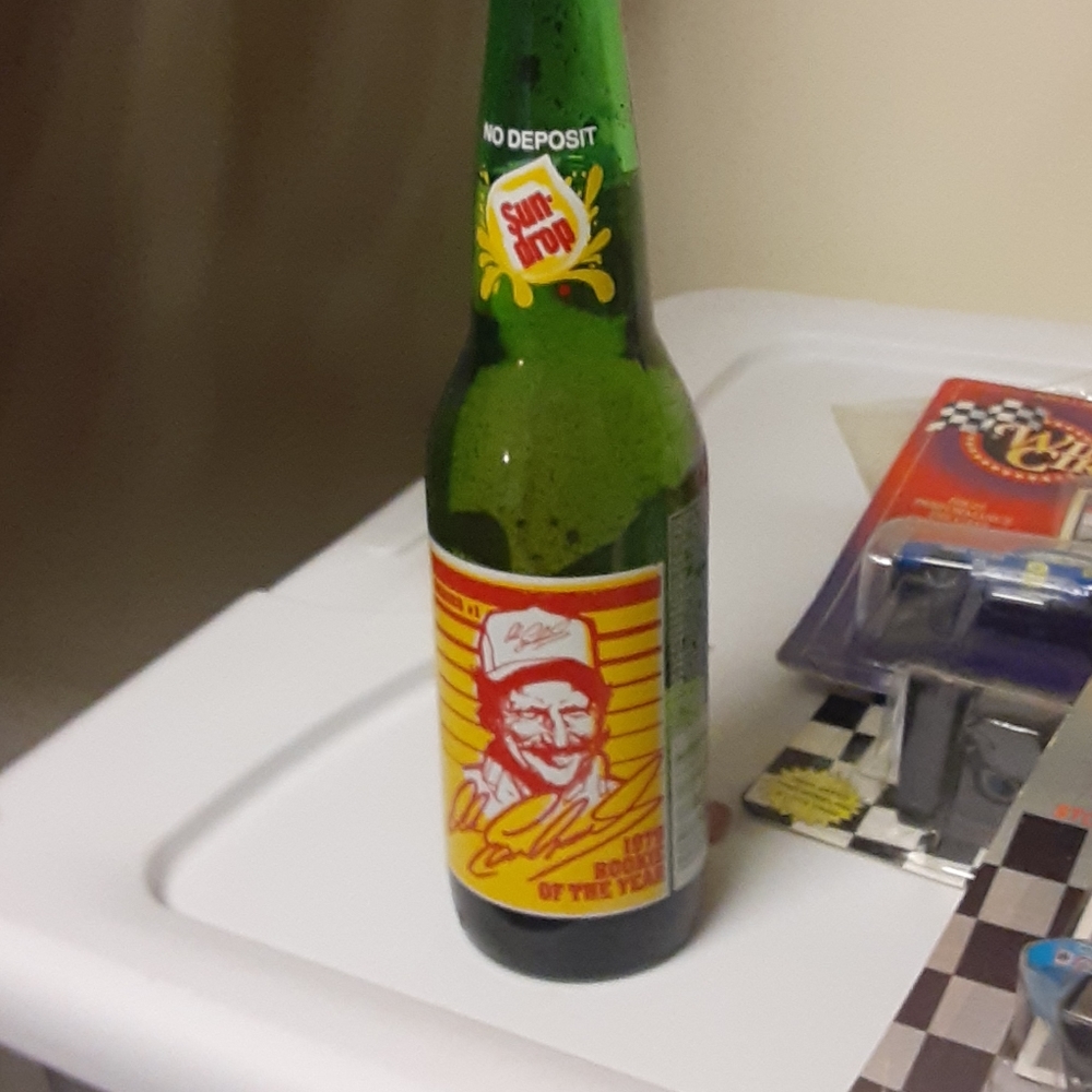Dale Earnhardt Sr. Ltd Edition SUNDROP Unopened Bottle